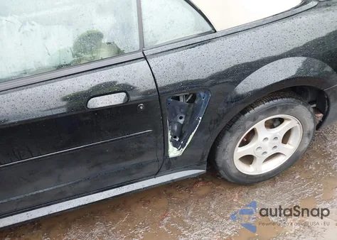 2001 Ford Mustang из США, поврежденный, VIN 1FAFP444X1F113422